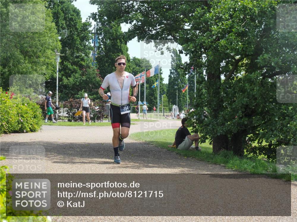 22.06.2025 - Viking Triathlon KatJ http://msf.ph/oto/8121715 22.06.2025 13:02:27 Laufen 284, 294 meine-sportfotos.de