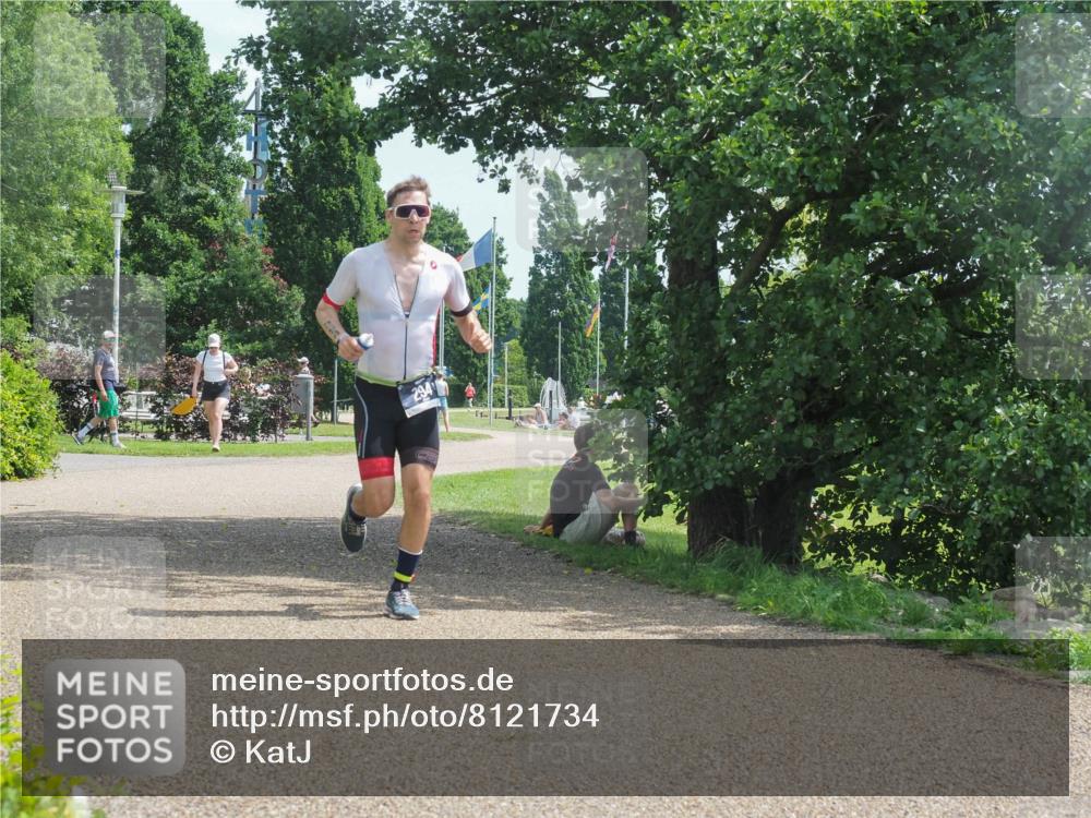 22.06.2025 - Viking Triathlon KatJ http://msf.ph/oto/8121734 22.06.2025 13:02:27 Laufen 284, 294 meine-sportfotos.de