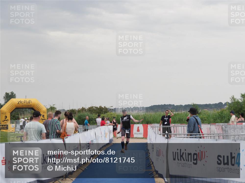 22.06.2025 - Viking Triathlon MichiJ http://msf.ph/oto/8121745 22.06.2025 16:36:43 Ziel 48 meine-sportfotos.de