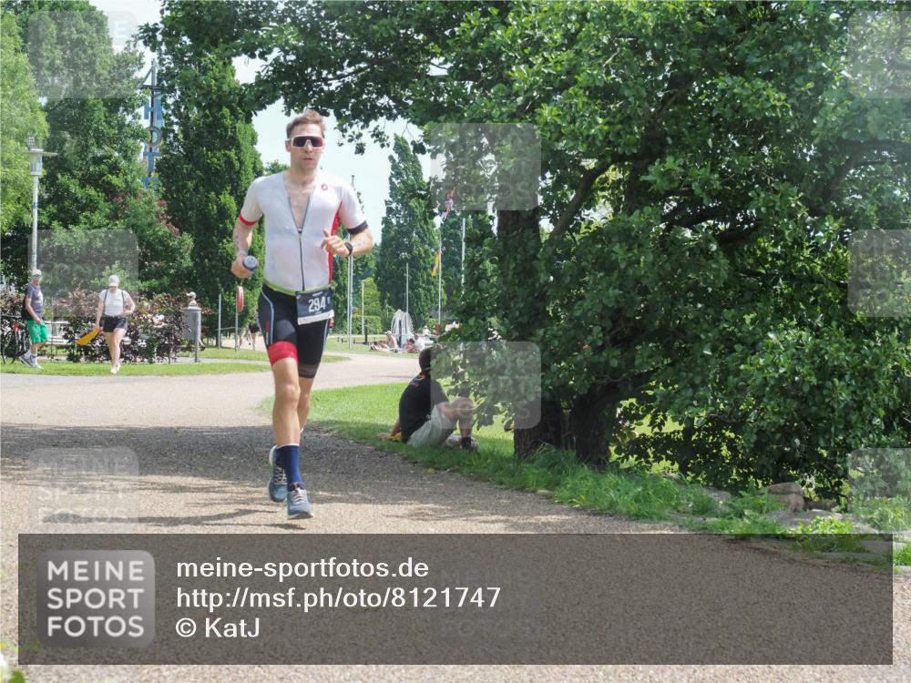 22.06.2025 - Viking Triathlon KatJ http://msf.ph/oto/8121747 22.06.2025 13:02:27 Laufen 284, 294 meine-sportfotos.de