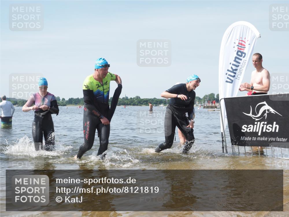 22.06.2025 - Viking Triathlon KatJ http://msf.ph/oto/8121819 22.06.2025 10:50:40 Schwimmen 24, 48, 202, 402, 418, 533 meine-sportfotos.de