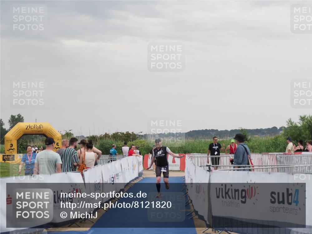 22.06.2025 - Viking Triathlon MichiJ http://msf.ph/oto/8121820 22.06.2025 16:36:44 Ziel 48 meine-sportfotos.de