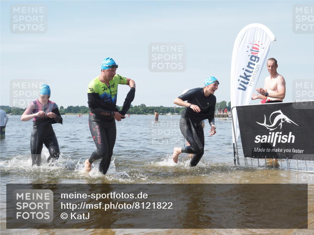 22.06.2025 - Viking Triathlon KatJ http://msf.ph/oto/8121822 22.06.2025 10:50:40 Schwimmen 24, 48, 202, 402, 418, 533 meine-sportfotos.de