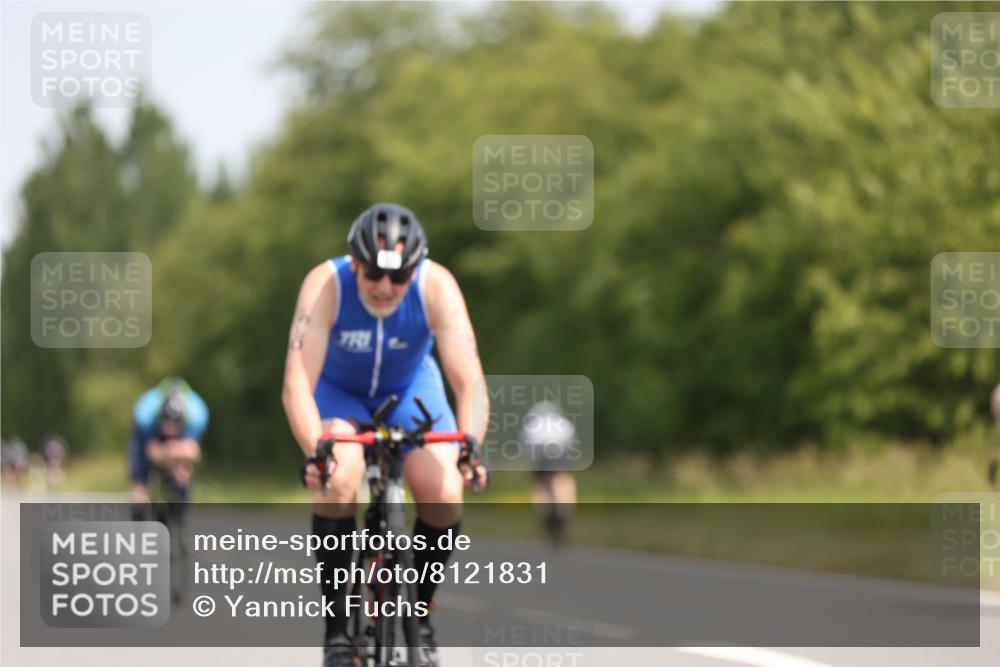 22.06.2025 - Viking Triathlon Yannick Fuchs http://msf.ph/oto/8121831 22.06.2025 11:48:53 Radfahren 201, 253, 269, 281, 363, 454, 490, 542 meine-sportfotos.de