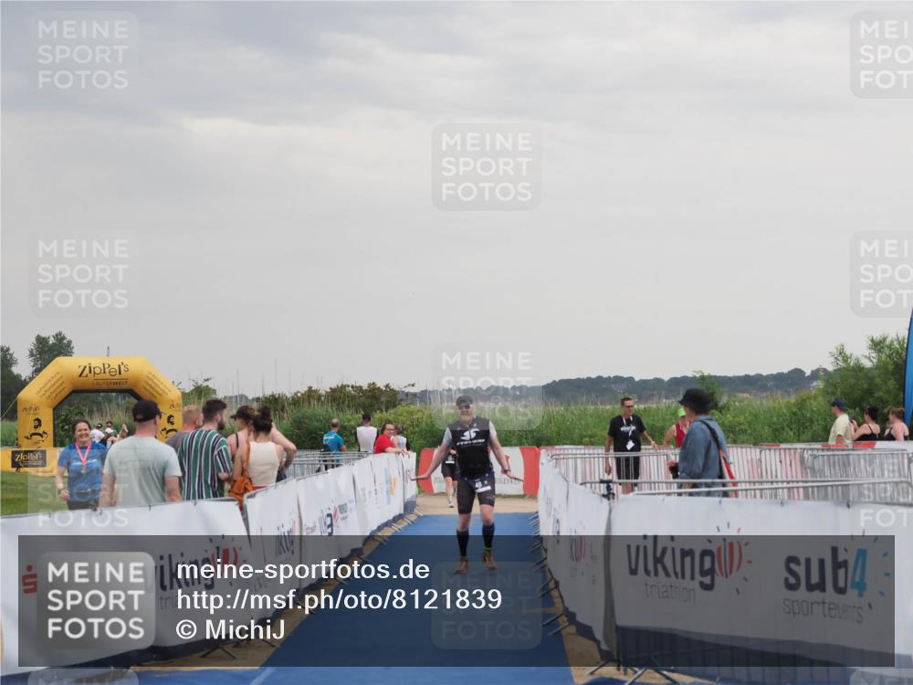 22.06.2025 - Viking Triathlon MichiJ http://msf.ph/oto/8121839 22.06.2025 16:36:44 Ziel 48 meine-sportfotos.de