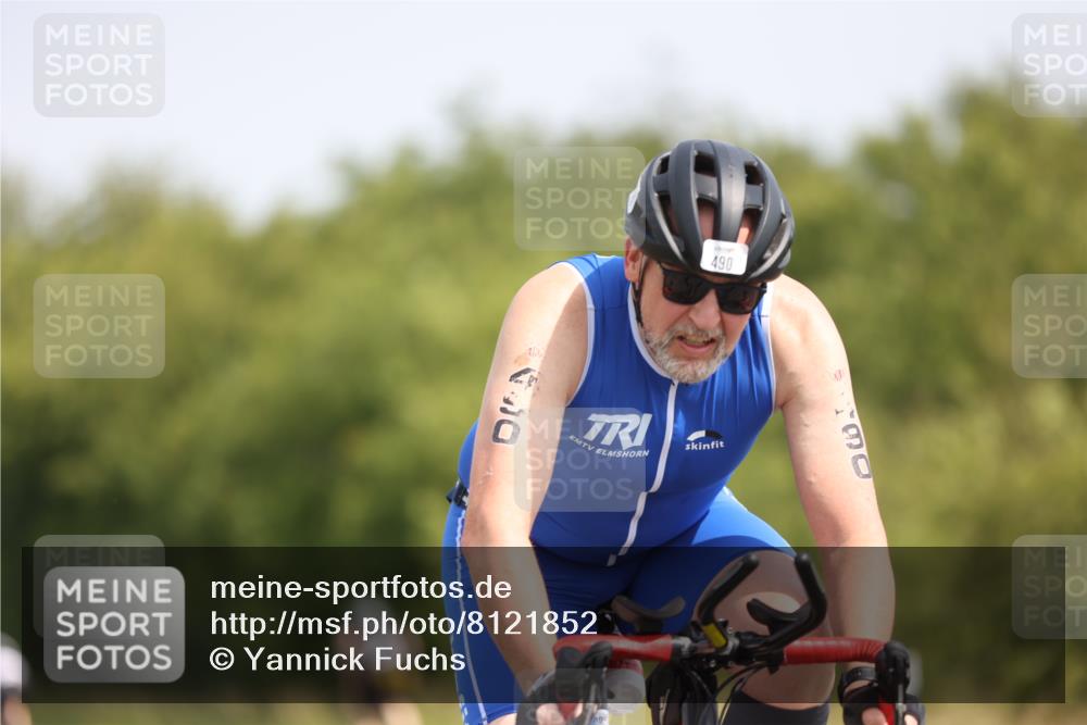22.06.2025 - Viking Triathlon Yannick Fuchs http://msf.ph/oto/8121852 22.06.2025 11:48:54 Radfahren 201, 253, 269, 281, 363, 454, 490, 542 meine-sportfotos.de