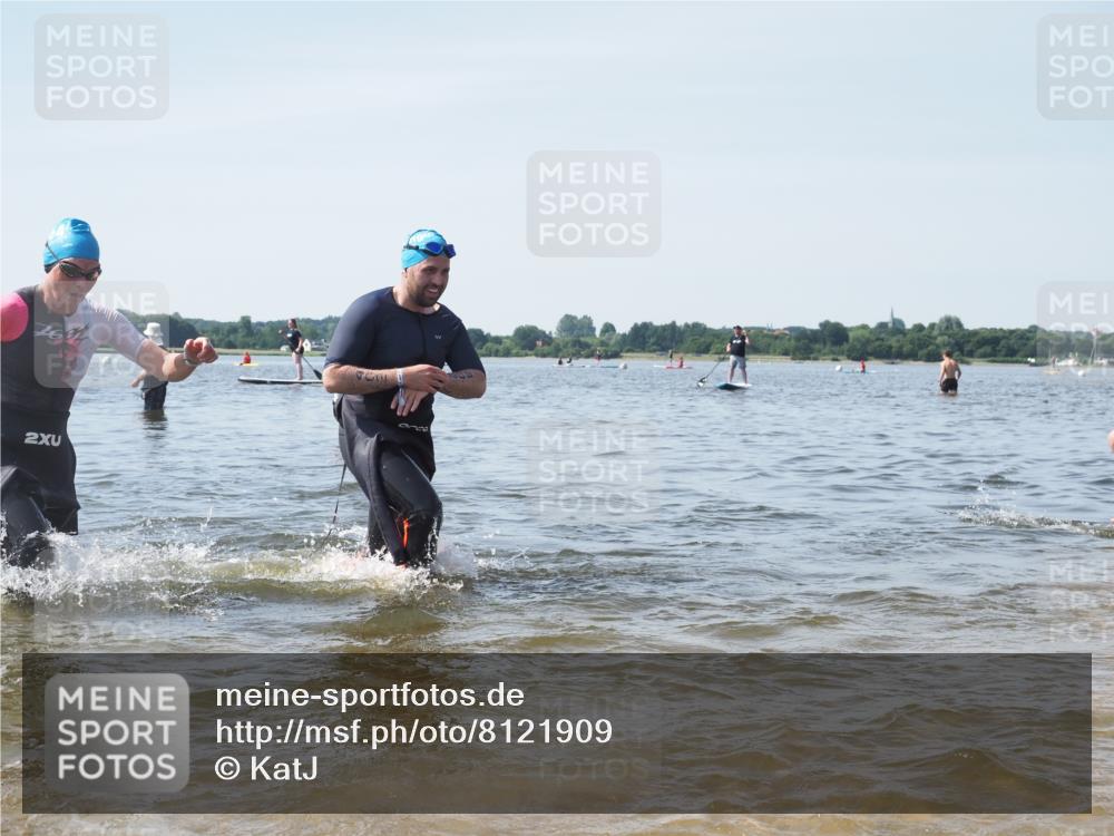 22.06.2025 - Viking Triathlon KatJ http://msf.ph/oto/8121909 22.06.2025 10:50:45 Schwimmen 48, 202, 402, 418, 533 meine-sportfotos.de