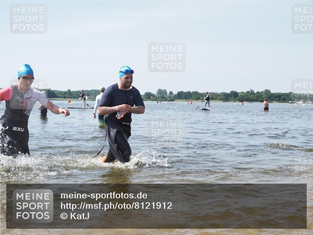 22.06.2025 - Viking Triathlon KatJ http://msf.ph/oto/8121912 22.06.2025 10:50:45 Schwimmen 48, 202, 402, 418, 533 meine-sportfotos.de