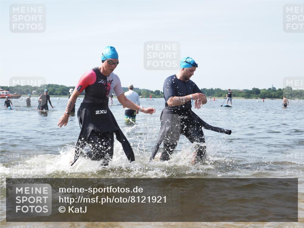 22.06.2025 - Viking Triathlon KatJ http://msf.ph/oto/8121921 22.06.2025 10:50:46 Schwimmen 48, 402, 533 meine-sportfotos.de