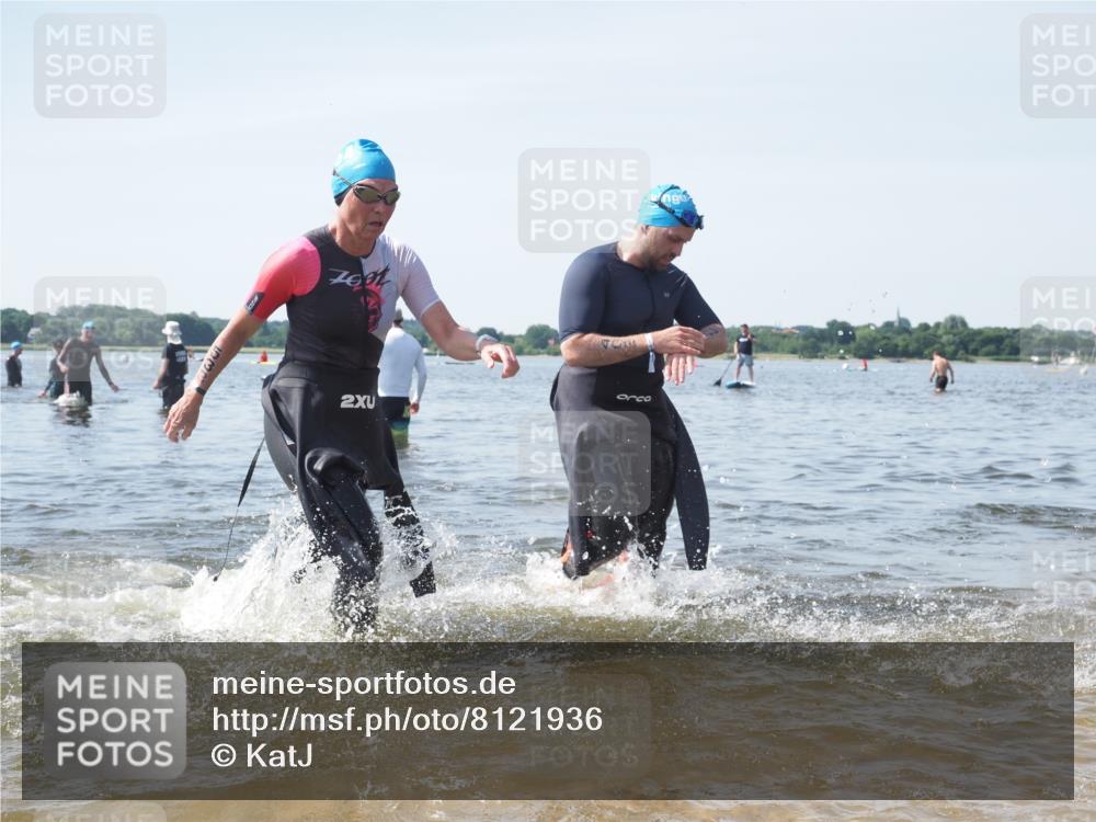 22.06.2025 - Viking Triathlon KatJ http://msf.ph/oto/8121936 22.06.2025 10:50:46 Schwimmen 48, 402, 533 meine-sportfotos.de