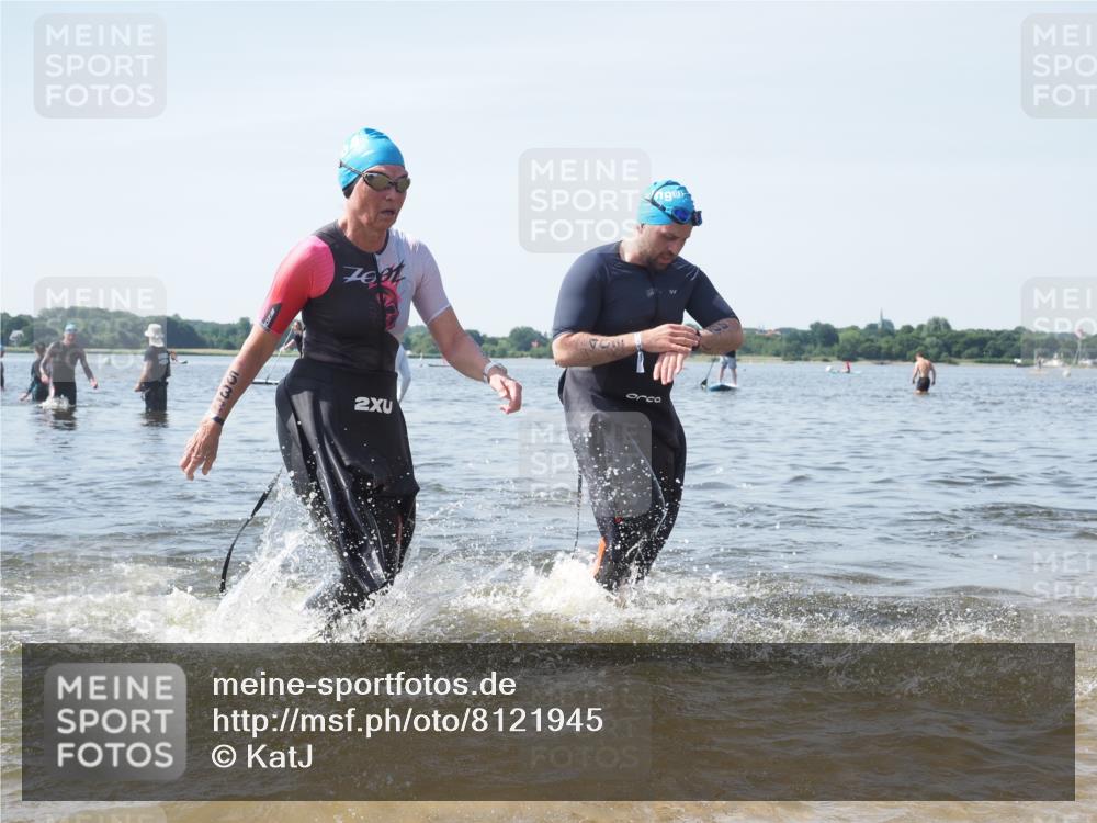 22.06.2025 - Viking Triathlon KatJ http://msf.ph/oto/8121945 22.06.2025 10:50:46 Schwimmen 48, 402, 533 meine-sportfotos.de