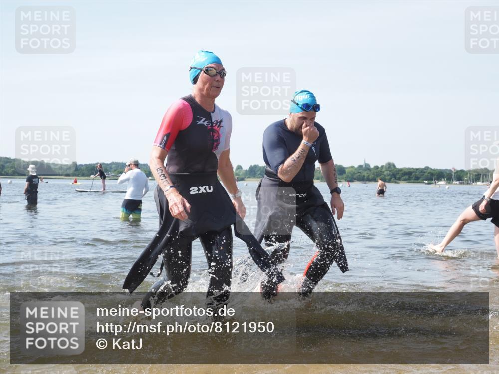 22.06.2025 - Viking Triathlon KatJ http://msf.ph/oto/8121950 22.06.2025 10:50:47 Schwimmen 48, 402, 523, 533, 543 meine-sportfotos.de
