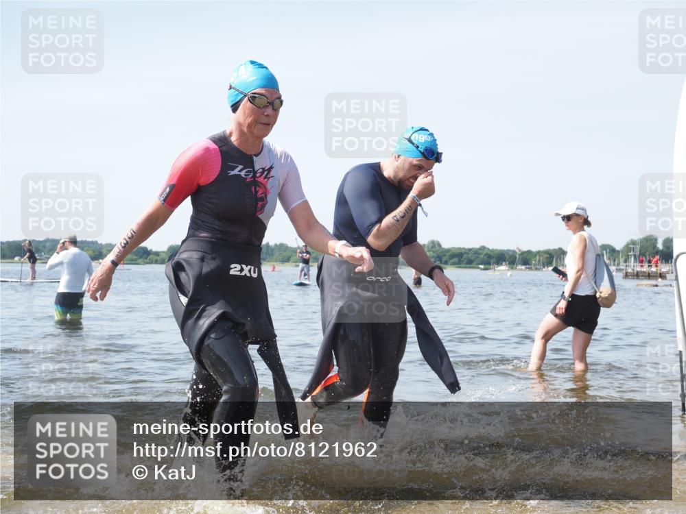 22.06.2025 - Viking Triathlon KatJ http://msf.ph/oto/8121962 22.06.2025 10:50:47 Schwimmen 48, 402, 523, 533, 543 meine-sportfotos.de