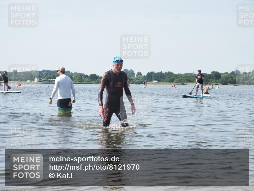 22.06.2025 - Viking Triathlon KatJ http://msf.ph/oto/8121970 22.06.2025 10:51:00 Schwimmen 308, 484, 523, 543 meine-sportfotos.de
