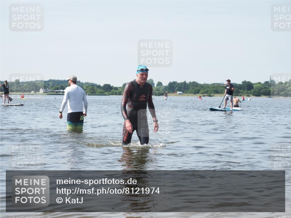 22.06.2025 - Viking Triathlon KatJ http://msf.ph/oto/8121974 22.06.2025 10:51:00 Schwimmen 308, 484, 523, 543 meine-sportfotos.de