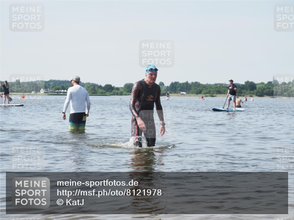 22.06.2025 - Viking Triathlon KatJ http://msf.ph/oto/8121978 22.06.2025 10:51:00 Schwimmen 308, 484, 523, 543 meine-sportfotos.de