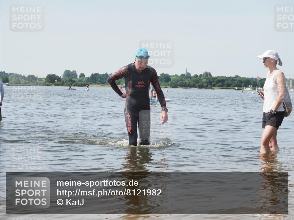 22.06.2025 - Viking Triathlon KatJ http://msf.ph/oto/8121982 22.06.2025 10:51:02 Schwimmen 308, 436, 484, 523, 543 meine-sportfotos.de