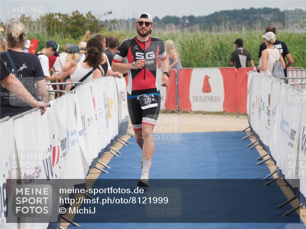 22.06.2025 - Viking Triathlon MichiJ http://msf.ph/oto/8121999 22.06.2025 15:13:30 Ziel 330 meine-sportfotos.de