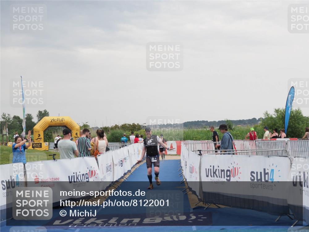 22.06.2025 - Viking Triathlon MichiJ http://msf.ph/oto/8122001 22.06.2025 16:36:46 Ziel 48, 240 meine-sportfotos.de