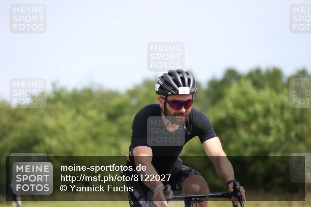 22.06.2025 - Viking Triathlon Yannick Fuchs http://msf.ph/oto/8122027 22.06.2025 11:49:03 Radfahren 201, 210, 281, 353, 454, 542 meine-sportfotos.de