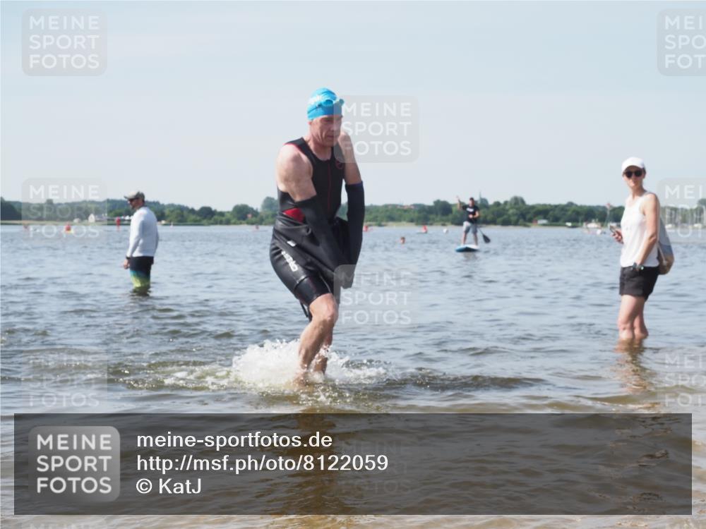22.06.2025 - Viking Triathlon KatJ http://msf.ph/oto/8122059 22.06.2025 10:51:10 Schwimmen 308, 436, 484 meine-sportfotos.de