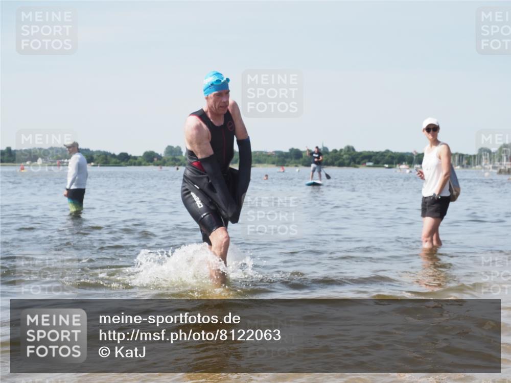 22.06.2025 - Viking Triathlon KatJ http://msf.ph/oto/8122063 22.06.2025 10:51:10 Schwimmen 308, 436, 484 meine-sportfotos.de