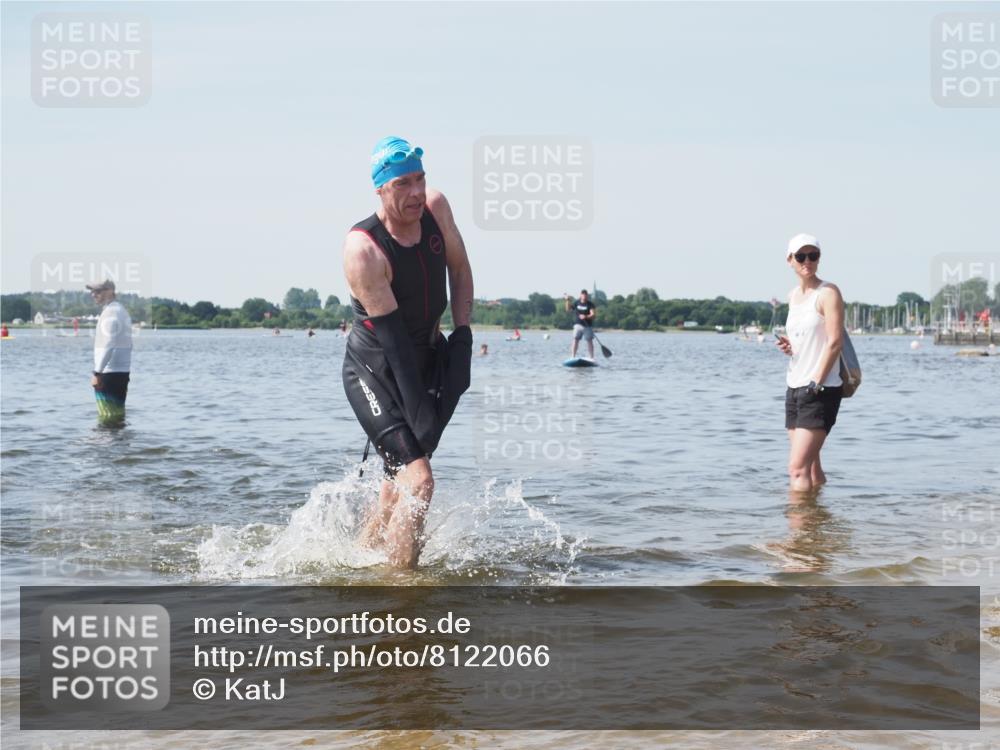 22.06.2025 - Viking Triathlon KatJ http://msf.ph/oto/8122066 22.06.2025 10:51:10 Schwimmen 308, 436, 484 meine-sportfotos.de