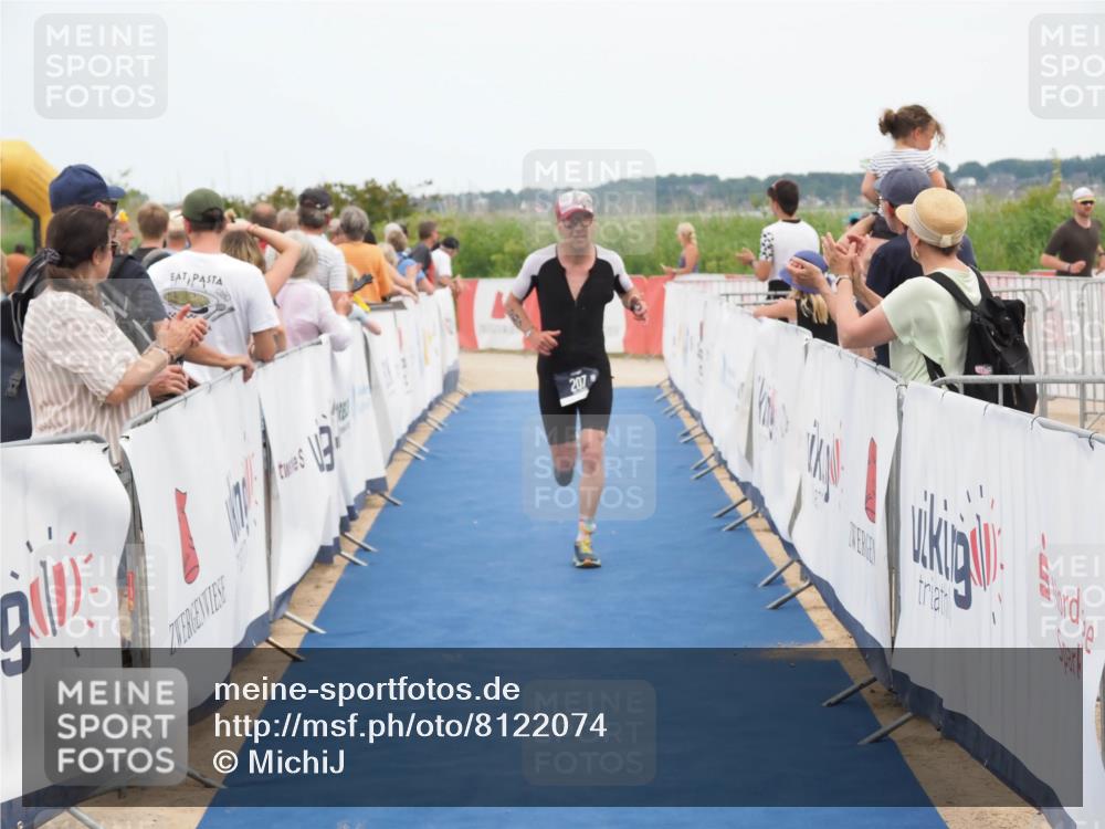 22.06.2025 - Viking Triathlon MichiJ http://msf.ph/oto/8122074 22.06.2025 15:00:21 Ziel 207 meine-sportfotos.de