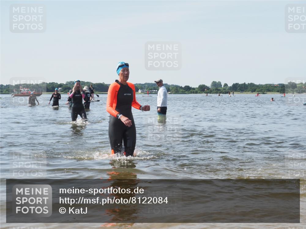 22.06.2025 - Viking Triathlon KatJ http://msf.ph/oto/8122084 22.06.2025 10:51:12 Schwimmen 308, 436, 477, 484 meine-sportfotos.de
