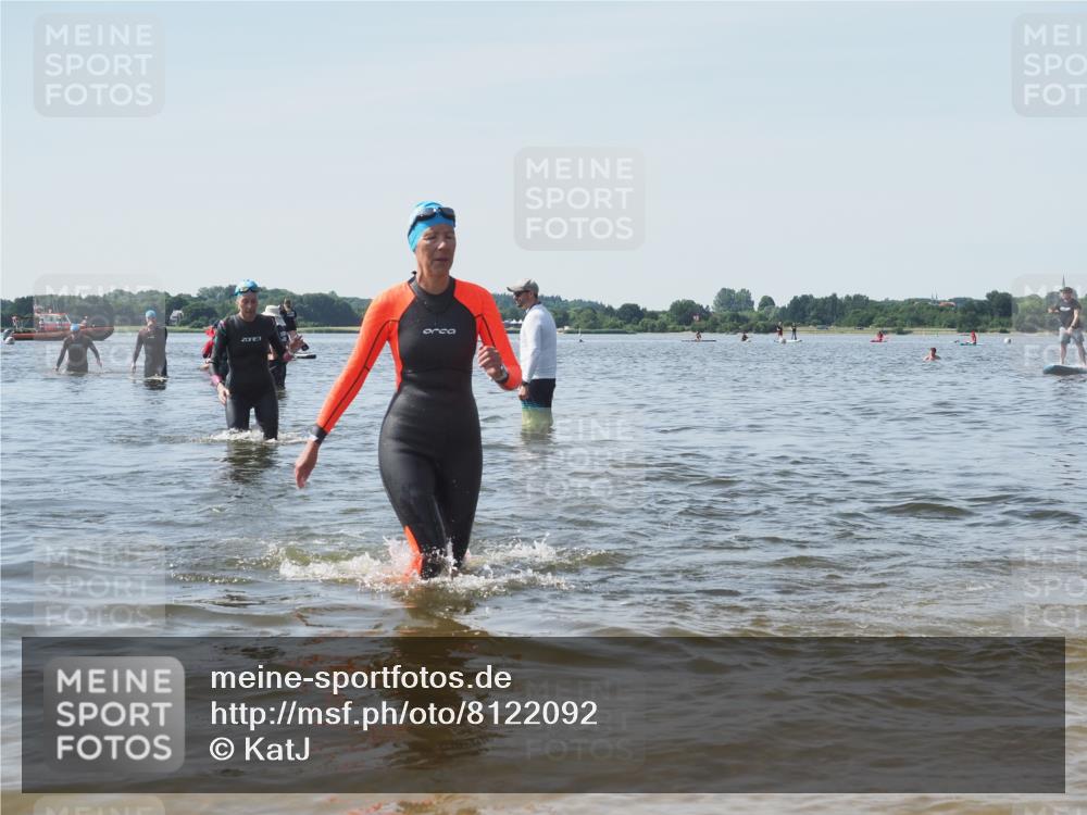 22.06.2025 - Viking Triathlon KatJ http://msf.ph/oto/8122092 22.06.2025 10:51:12 Schwimmen 308, 436, 477, 484 meine-sportfotos.de