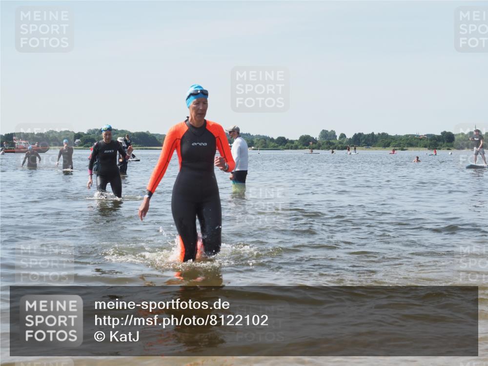 22.06.2025 - Viking Triathlon KatJ http://msf.ph/oto/8122102 22.06.2025 10:51:12 Schwimmen 308, 436, 477, 484 meine-sportfotos.de