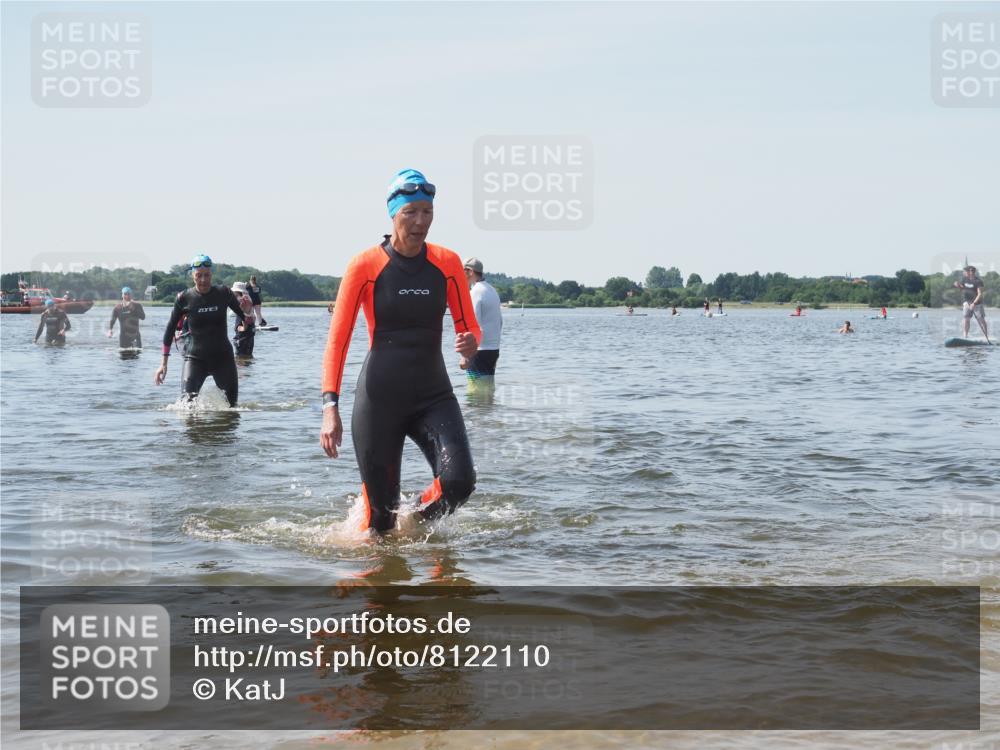 22.06.2025 - Viking Triathlon KatJ http://msf.ph/oto/8122110 22.06.2025 10:51:12 Schwimmen 308, 436, 477, 484 meine-sportfotos.de