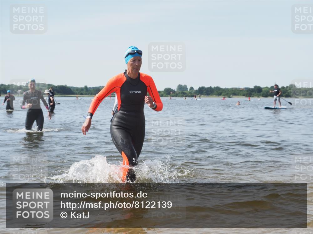 22.06.2025 - Viking Triathlon KatJ http://msf.ph/oto/8122139 22.06.2025 10:51:13 Schwimmen 308, 436, 477, 484 meine-sportfotos.de