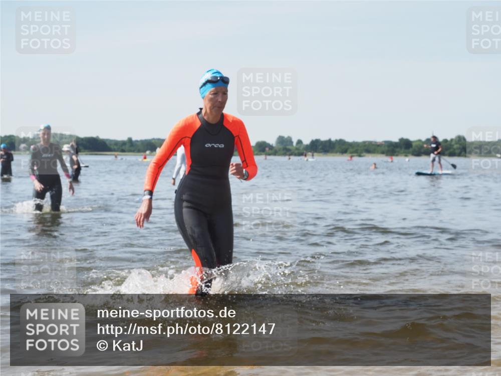 22.06.2025 - Viking Triathlon KatJ http://msf.ph/oto/8122147 22.06.2025 10:51:13 Schwimmen 308, 436, 477, 484 meine-sportfotos.de
