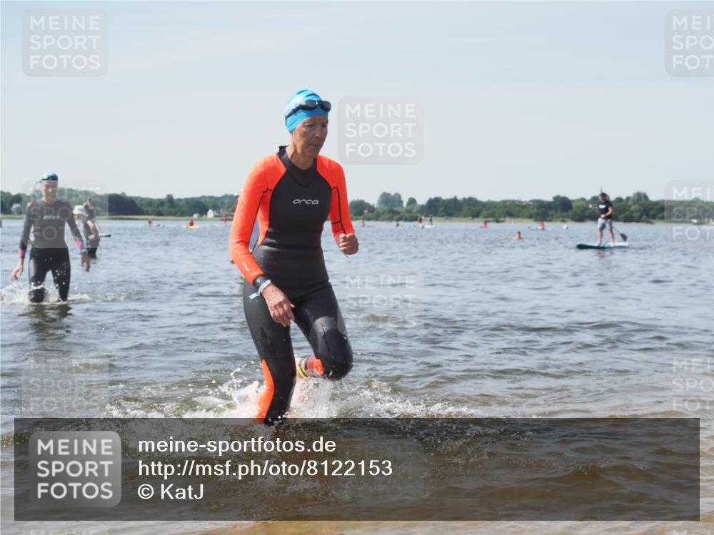 22.06.2025 - Viking Triathlon KatJ http://msf.ph/oto/8122153 22.06.2025 10:51:13 Schwimmen 308, 436, 477, 484 meine-sportfotos.de