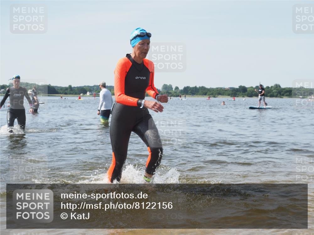 22.06.2025 - Viking Triathlon KatJ http://msf.ph/oto/8122156 22.06.2025 10:51:13 Schwimmen 308, 436, 477, 484 meine-sportfotos.de