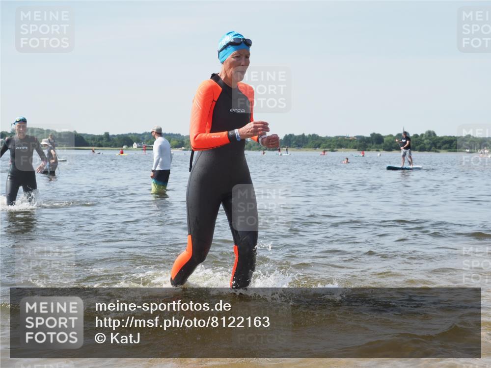 22.06.2025 - Viking Triathlon KatJ http://msf.ph/oto/8122163 22.06.2025 10:51:14 Schwimmen 308, 436, 477, 484 meine-sportfotos.de
