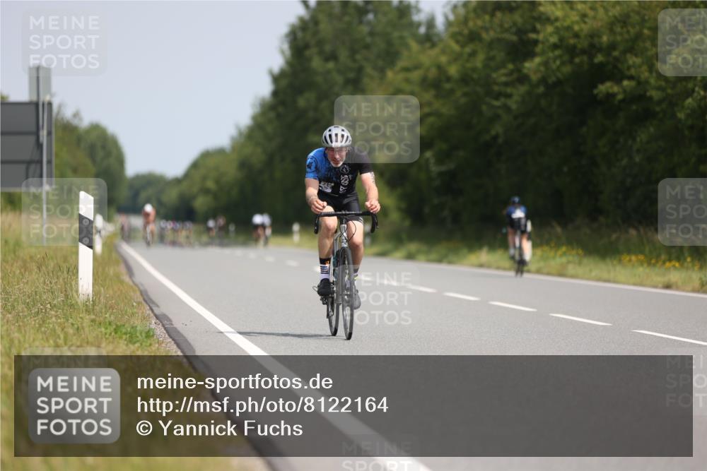 22.06.2025 - Viking Triathlon Yannick Fuchs http://msf.ph/oto/8122164 22.06.2025 11:49:16 Radfahren 405, 433, 477, 634 meine-sportfotos.de