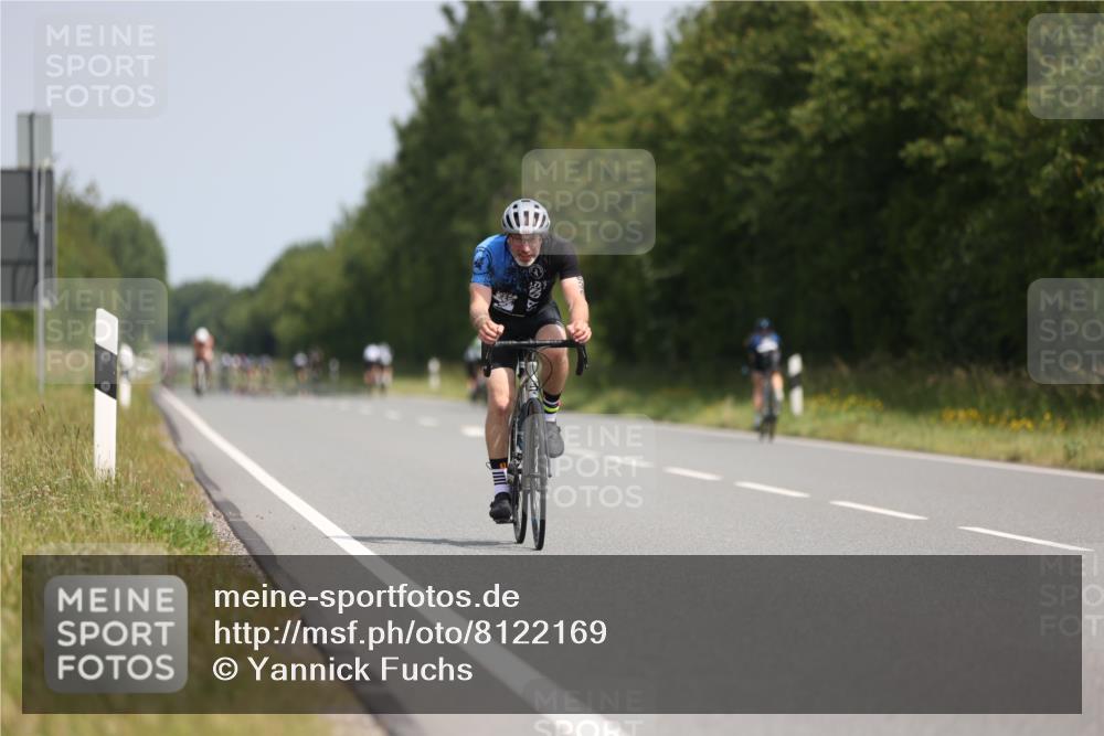 22.06.2025 - Viking Triathlon Yannick Fuchs http://msf.ph/oto/8122169 22.06.2025 11:49:16 Radfahren 405, 433, 477, 634 meine-sportfotos.de