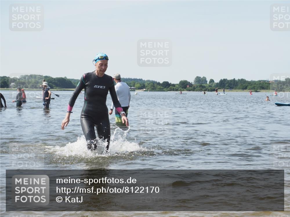 22.06.2025 - Viking Triathlon KatJ http://msf.ph/oto/8122170 22.06.2025 10:51:17 Schwimmen 436, 477, 484 meine-sportfotos.de