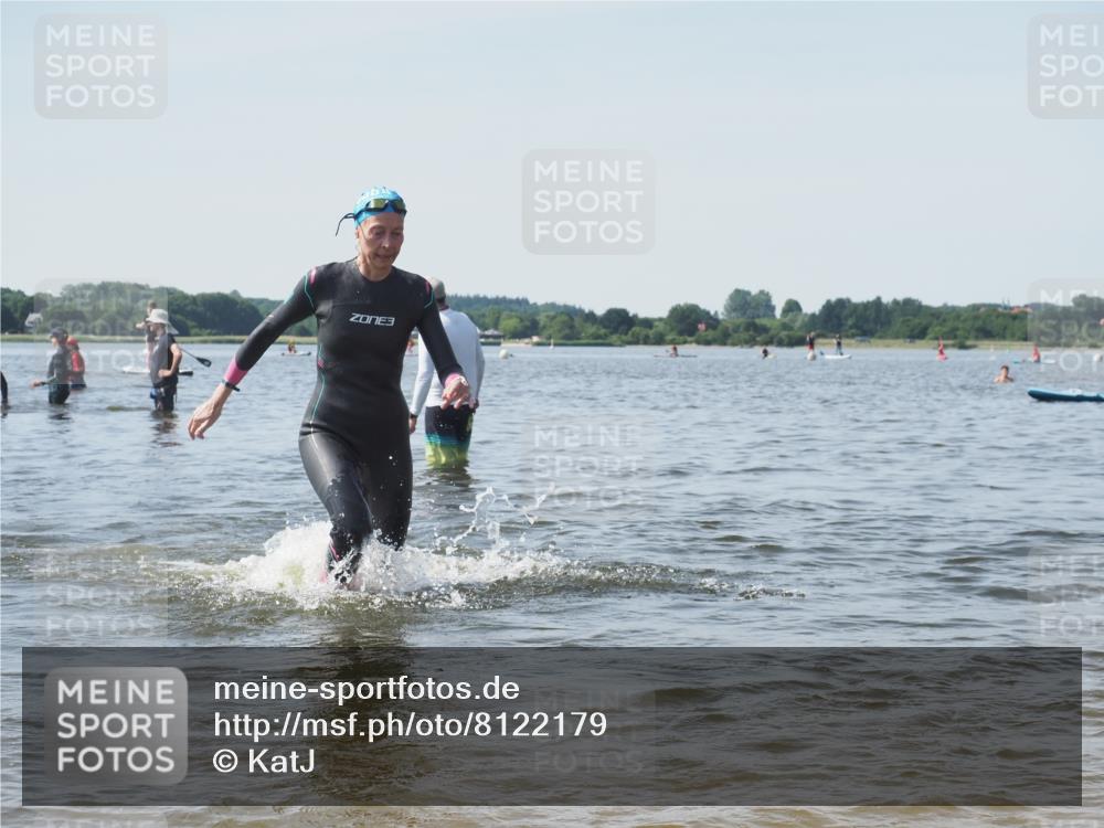 22.06.2025 - Viking Triathlon KatJ http://msf.ph/oto/8122179 22.06.2025 10:51:17 Schwimmen 436, 477, 484 meine-sportfotos.de