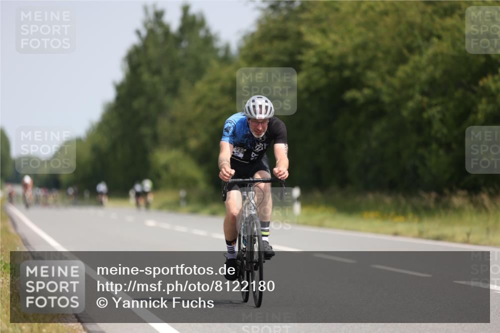 22.06.2025 - Viking Triathlon Yannick Fuchs http://msf.ph/oto/8122180 22.06.2025 11:49:17 Radfahren 405, 433, 477, 634 meine-sportfotos.de