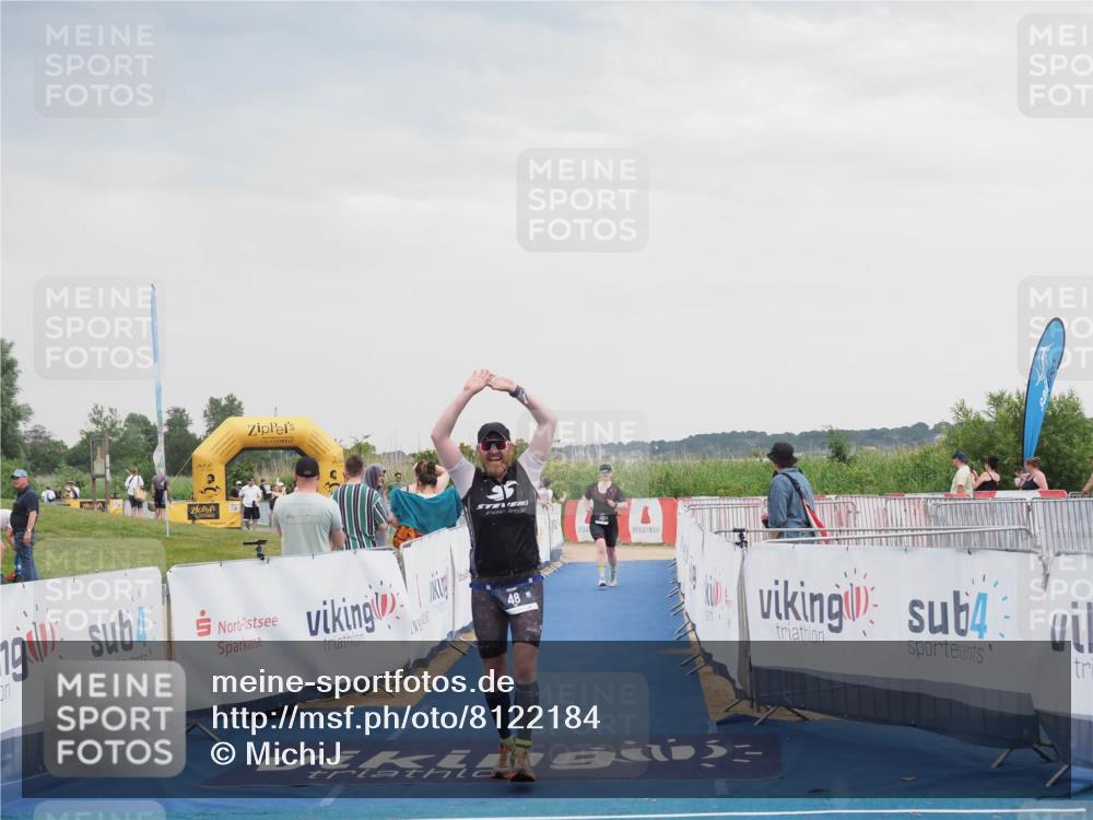 22.06.2025 - Viking Triathlon MichiJ http://msf.ph/oto/8122184 22.06.2025 16:36:48 Ziel 48, 240 meine-sportfotos.de