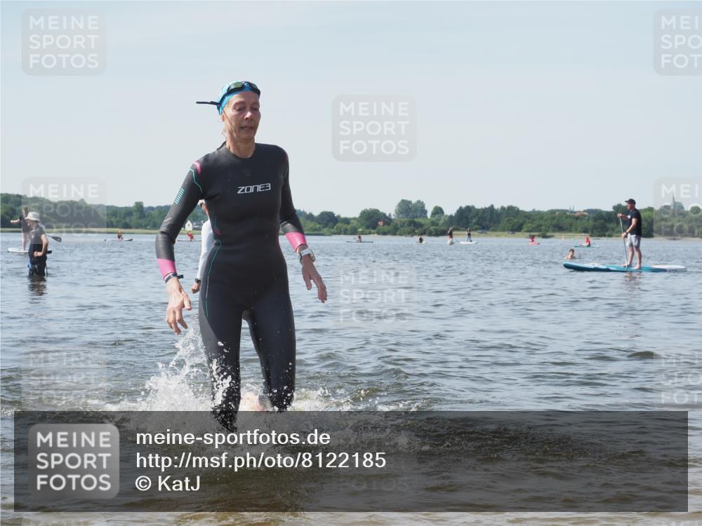 22.06.2025 - Viking Triathlon KatJ http://msf.ph/oto/8122185 22.06.2025 10:51:18 Schwimmen 436, 477 meine-sportfotos.de