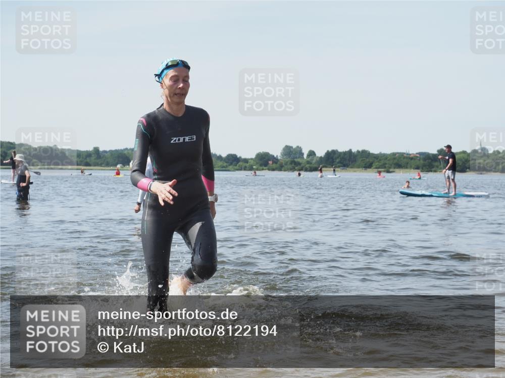 22.06.2025 - Viking Triathlon KatJ http://msf.ph/oto/8122194 22.06.2025 10:51:18 Schwimmen 436, 477 meine-sportfotos.de