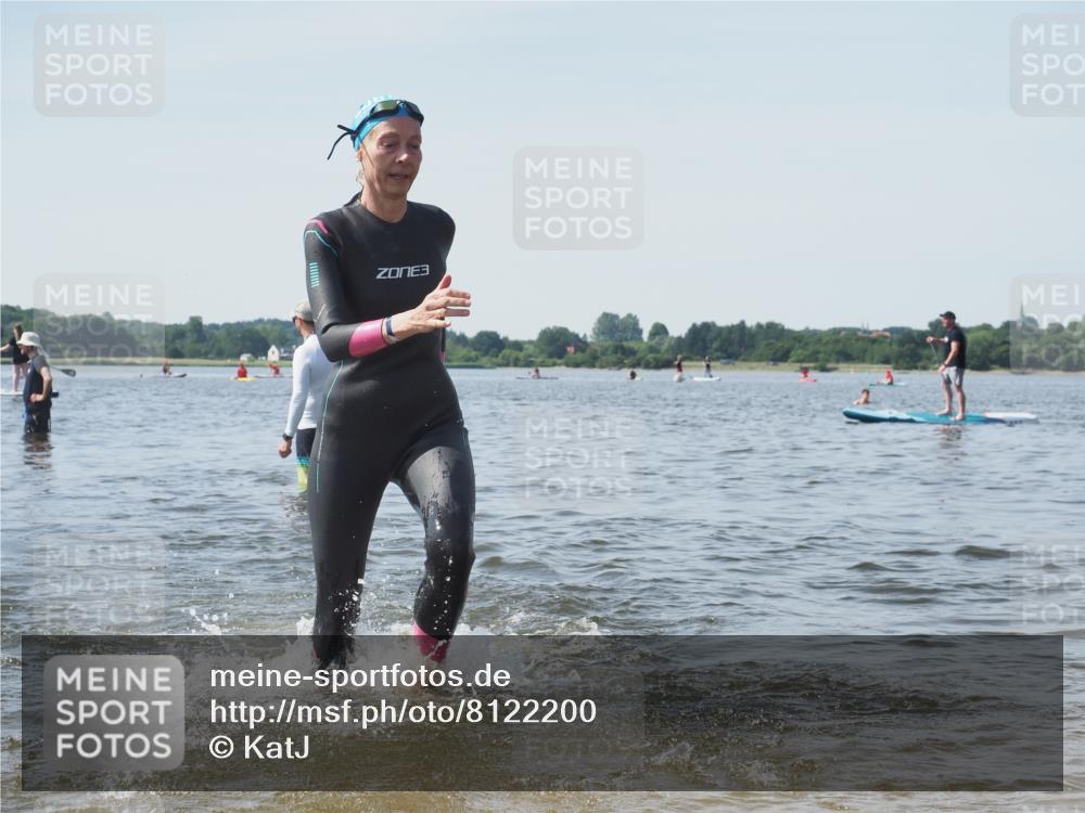 22.06.2025 - Viking Triathlon KatJ http://msf.ph/oto/8122200 22.06.2025 10:51:18 Schwimmen 436, 477 meine-sportfotos.de