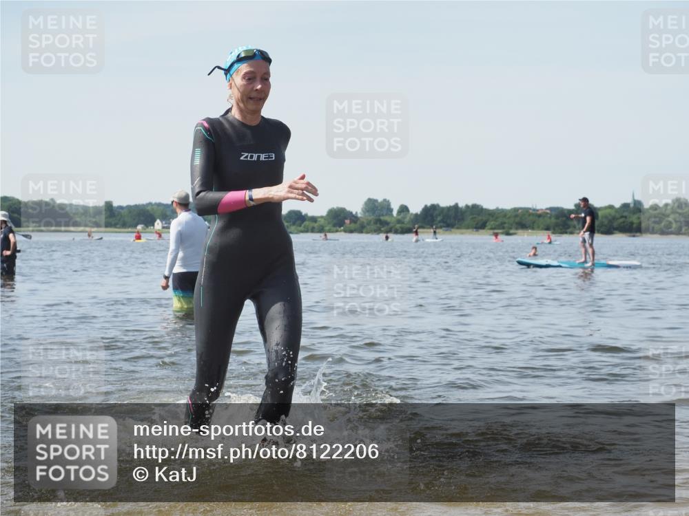 22.06.2025 - Viking Triathlon KatJ http://msf.ph/oto/8122206 22.06.2025 10:51:18 Schwimmen 436, 477 meine-sportfotos.de