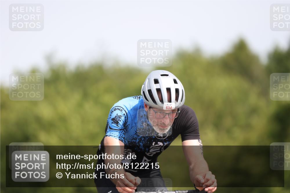 22.06.2025 - Viking Triathlon Yannick Fuchs http://msf.ph/oto/8122215 22.06.2025 11:49:19 Radfahren 405, 433, 634 meine-sportfotos.de