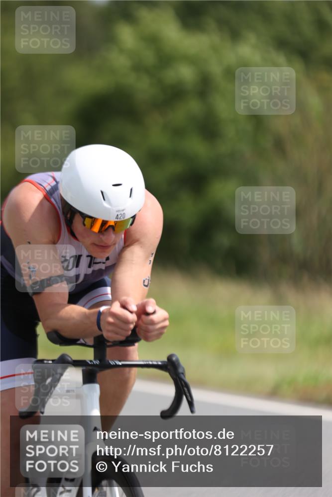 22.06.2025 - Viking Triathlon Yannick Fuchs http://msf.ph/oto/8122257 22.06.2025 11:49:30 Radfahren 22, 420, 487, 488 meine-sportfotos.de
