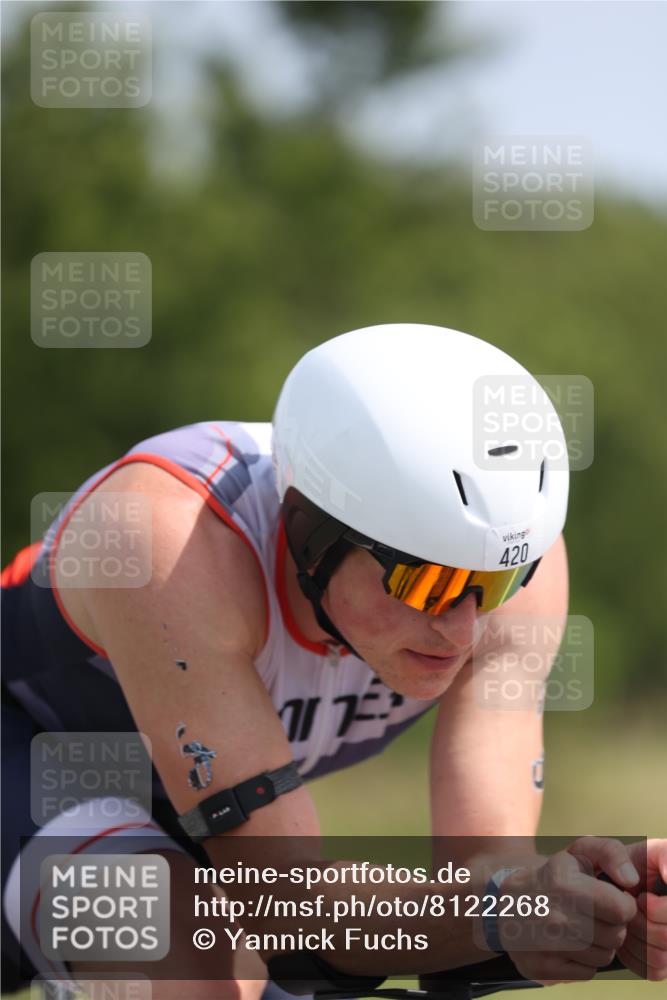 22.06.2025 - Viking Triathlon Yannick Fuchs http://msf.ph/oto/8122268 22.06.2025 11:49:30 Radfahren 22, 420, 487, 488 meine-sportfotos.de